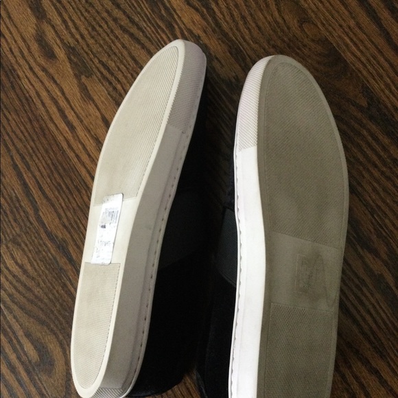 Slip on black shoe - Picture 2 of 2